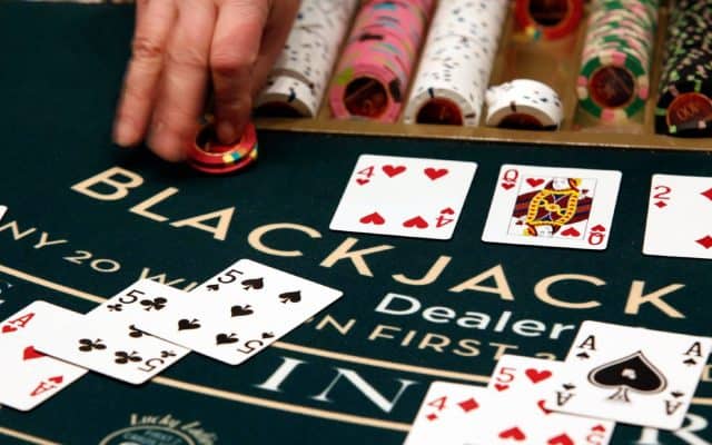 Game Blackjack - su loi cuon khong the khuoc tu